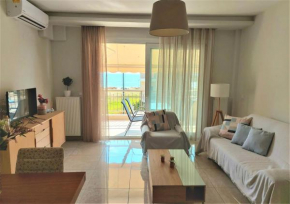 Myrsini’s sea view apartment